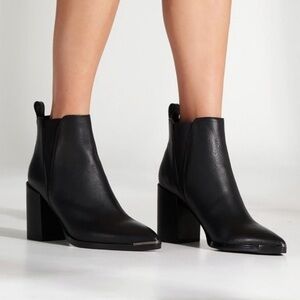 Tony Bianco Bello Bootie | Black Leather | Size 8.5